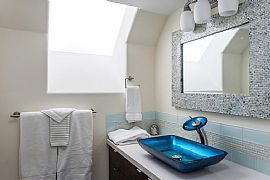 3 Bedroom, 3.00 Bath Condo in San Diego, CA (Photo 5 of 6)