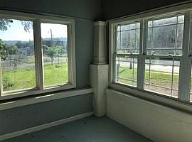 1535 Dodds Ave, Chattanooga, Tn 37404 3 Beds 2 Baths 1,764 Sqft in Chattanooga, TN (Photo 5 of 12)