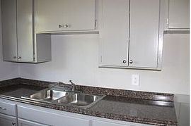 1915 Dahlia Cir, Nashville, Tn 37210 3 Beds 1 Bath 1,000 Sqft in Nashville, TN (Photo 5 of 12)