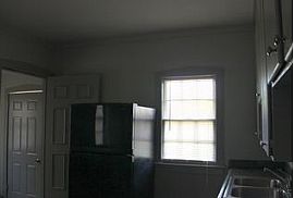 1915 Dahlia Cir, Nashville, Tn 37210 3 Beds 1 Bath 1,000 Sqft in Nashville, TN (Photo 7 of 12)