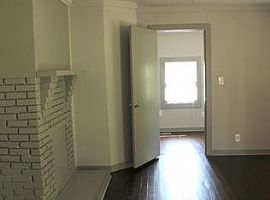 1915 Dahlia Cir, Nashville, Tn 37210 3 Beds 1 Bath 1,000 Sqft in Nashville, TN (Photo 9 of 12)