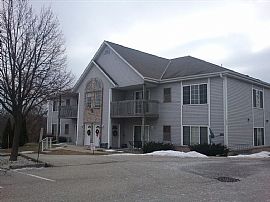 2 Beds 2 Baths 1,200 Sqft in Port Washington, WI (Photo 6 of 7)