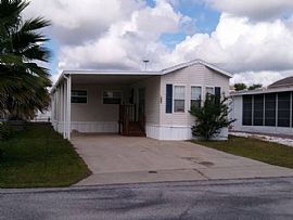1009 Center Crest Blvd, Davenport, Fl 33837 in Davenport, FL