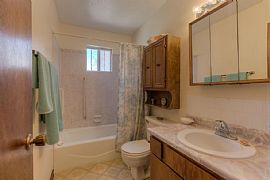 2 Bd   1 Ba in Albuquerque, NM (Photo 3 of 5)