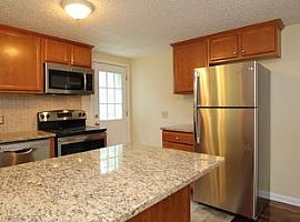 81 Driscoll Dr, Uncasville, Ct 06382 in Uncasville, CT (Photo 11 of 12)