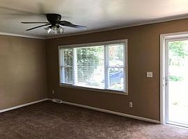 123 Trent Dr, Taylors, Sc 29687 3 Beds 1.5 Baths 1,248 Sqft in Taylors, SC (Photo 2 of 8)