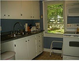 Lovely Fully Furnished House For Rent in Farmingdale, ME (Photo 6 of 8)