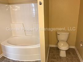 Single Family Home For Rent in Huntsville, AL (Photo 7 of 12)