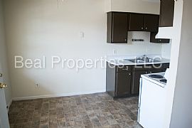 Single Family Home For Rent in Charlotte, NC (Photo 5 of 7)