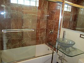 2 Bed, 1 B in Berwyn, IL (Photo 5 of 12)