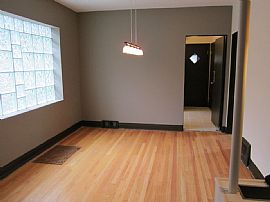 2 Bed, 1 B in Berwyn, IL (Photo 6 of 12)