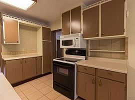 364 Lincoln Ave, Valparaiso Rent 650 Deposit 650 Total 1300 in Valparaiso, FL (Photo 3 of 7)