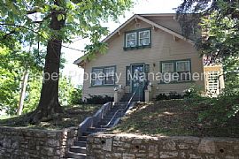Single Family Home For Rent in Kansas City, MO (Photo 2 of 8)