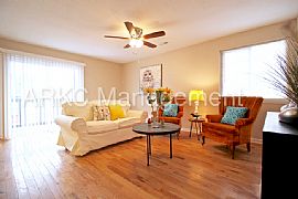 Single Family Home For Rent in Independence, MO