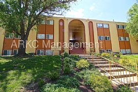 Single Family Home For Rent in Kansas City, MO