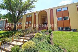 Single Family Home For Rent in Kansas City, MO (Photo 2 of 6)