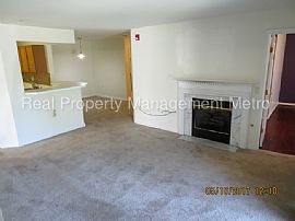 Single Family Home For Rent in Kansas City, MO (Photo 3 of 7)