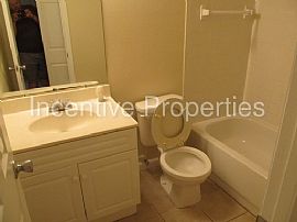 Single Family Home For Rent in Perry Hall, MD (Photo 4 of 5)