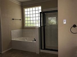  8105 Crabtree Cv, Austin, Tx 78750 3 Beds 2 Baths 2,523 Sqft in Austin, TX (Photo 3 of 5)