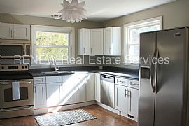 Single Family Home For Rent in Madison, TN (Photo 2 of 10)