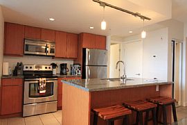 1 Br Plus Big Den in Los Angeles, CA (Photo 3 of 5)