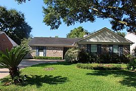 Beautiful 3 Bedroom Home in 18007 Brooknoll Dr, Houston, Tx   in Houston, TX