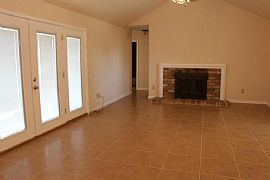 Beautiful 3 Bedroom Home in 18007 Brooknoll Dr, Houston, Tx   in Houston, TX (Photo 8 of 9)
