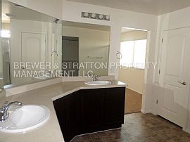 Single Family Home in Phoenix, AZ (Photo 3 of 3)