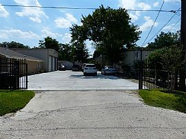 Lovely 3 Bedroom Home 3802 Osage St, in Houston, TX (Photo 2 of 10)