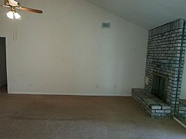 Lovely Three Bedroom Home in 15454 Runswick Dr, Houston in Houston, TX (Photo 3 of 12)