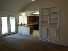 Lovely Three Bedroom Home in 15454 Runswick Dr, Houston in Houston, TX (Photo 4 of 12)