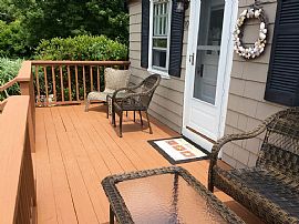 10 Atlantic St, South Kingstown, Ri 02879 3 Beds 1 Bath 885 Sqf in South Kingstown, RI (Photo 3 of 10)