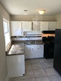 3815 Clovis Ct Nw, Atlanta, Ga  in Atlanta, GA (Photo 4 of 6)