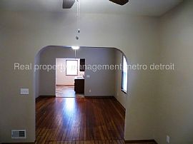 Single Family Home For Rent in Wyandotte, MI (Photo 3 of 7)