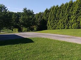 Elegant 4 Bedroom Home with Back Pond in Honey Brook, PA (Photo 10 of 11)