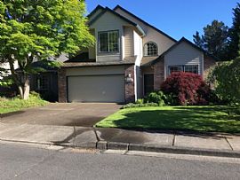 Elegant 4 Bedroom Home  Available in Portland, OR
