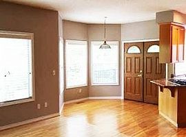 Elegant 4 Bedroom Home  Available in Portland, OR (Photo 9 of 12)