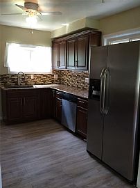 Lovely 4 Bedroom Home in 407 Towanda Cir, Dayton, Oh in Dayton, OH (Photo 2 of 12)