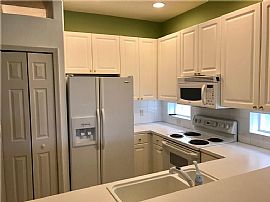 2 Bed 2 Barth in Jensen Beach, FL (Photo 4 of 9)