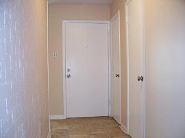 Lovely 3 Bedroom Home in 3304 Queen Elizabeth Dr, Ocean Springs in Ocean Springs, MS (Photo 3 of 12)