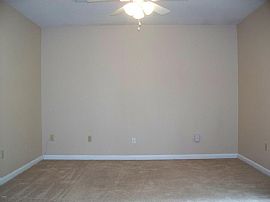 Lovely 3 Bedroom Home in 3304 Queen Elizabeth Dr, Ocean Springs in Ocean Springs, MS (Photo 4 of 12)