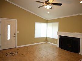 3 Beds 2 Baths in Irvine in Irvine, CA (Photo 9 of 10)