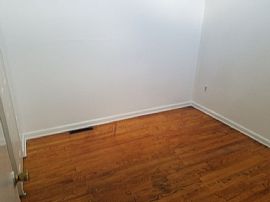 3 Bed 1 Bath in New Castle, DE (Photo 6 of 9)