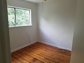 3 Bed 1 Bath in New Castle, DE (Photo 8 of 9)