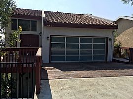 3 Beds 2.5 Baths in Los Angeles, CA