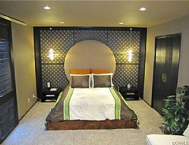 3 Beds 2.5 Baths in Los Angeles, CA (Photo 4 of 12)