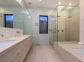 3 Beds 2.5 Baths in Venice in Venice, CA (Photo 7 of 12)