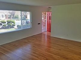4 Beds 2 Baths in Culver City in Culver City, CA (Photo 5 of 8)