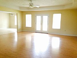 Lovely 3 Bedroom Home in 111 Maverick St, Deridder, La  in Deridder, LA (Photo 5 of 10)