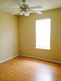 Lovely 3 Bedroom Home in 111 Maverick St, Deridder, La  in Deridder, LA (Photo 9 of 10)